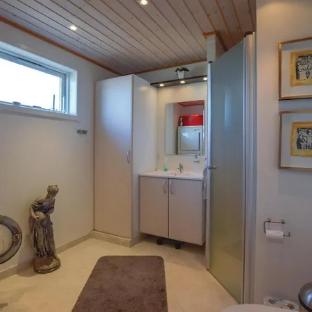 Two-bedroom Holiday In Sjallands Odde