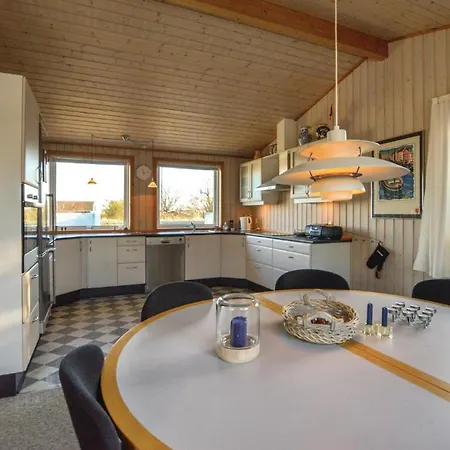Two-bedroom Holiday In Sjallands Odde